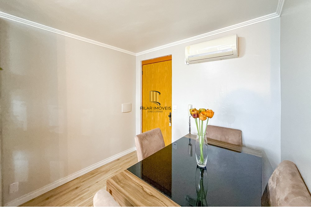 Apartamento 2 dormitórios no bairro Lomba da Palmeira