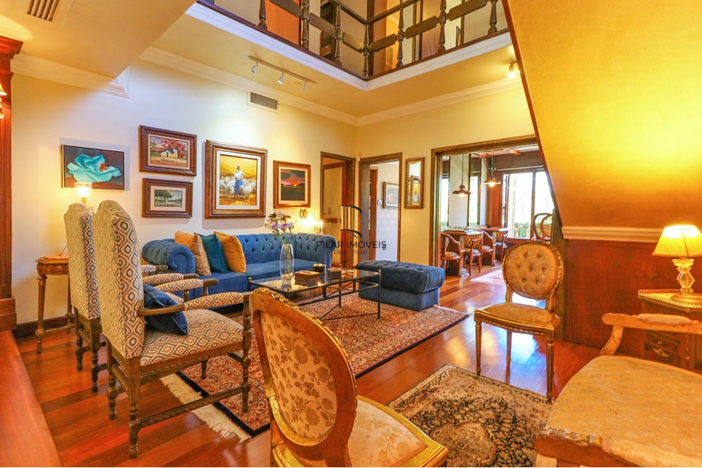 Casa 4 dormitórios no bairro Três Figueiras