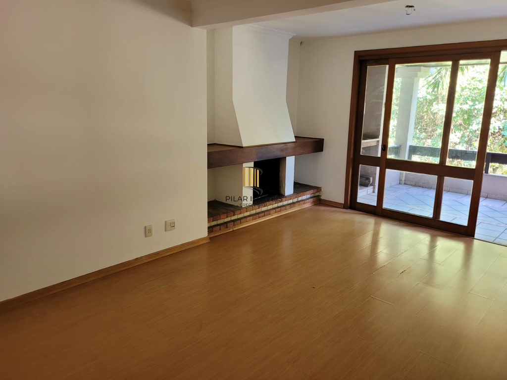 Apartamento 4 dormitórios no bairro Cavalhada