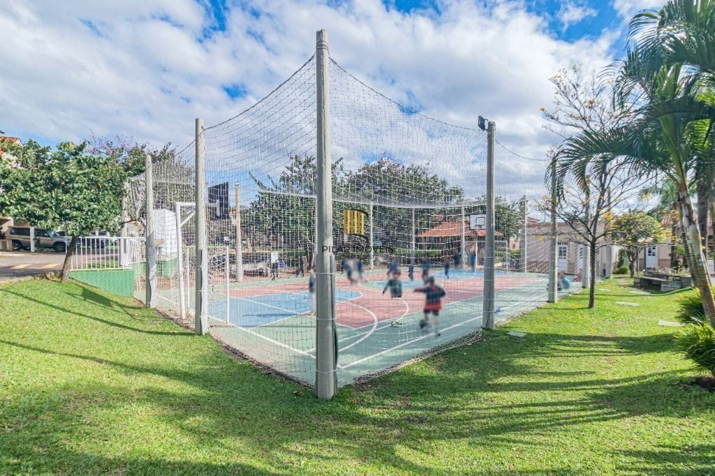 Casa 4 dormitórios no bairro Sarandi