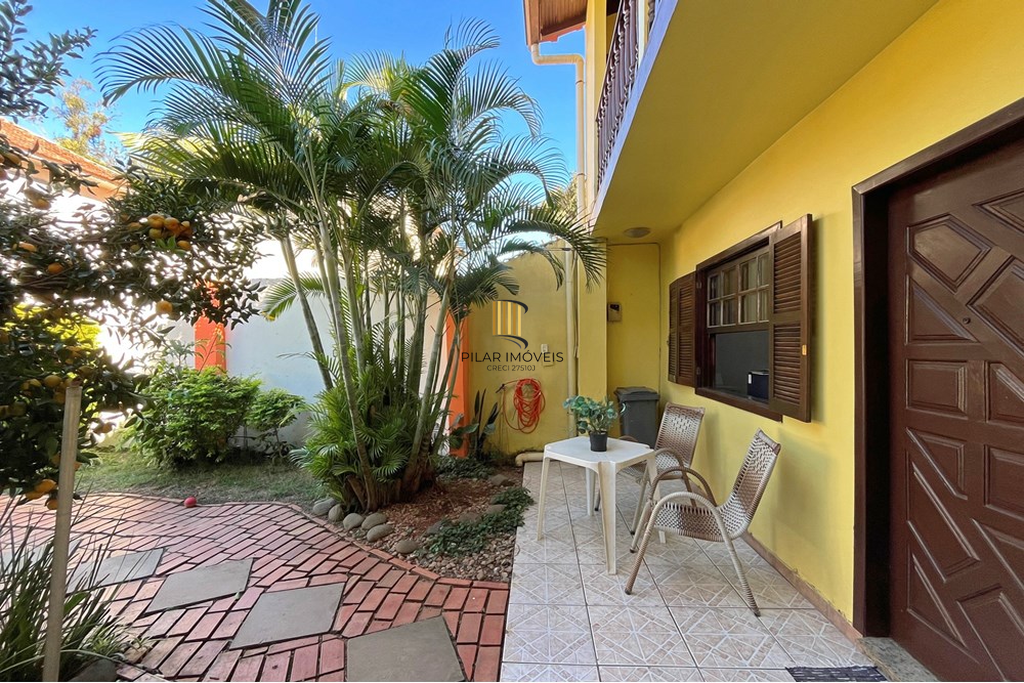 Casa 4 dormitórios no bairro Cristal