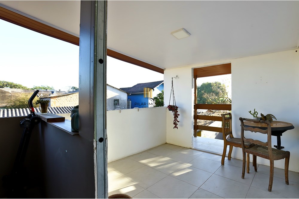 Casa 3 dormitórios no bairro Viamópolis