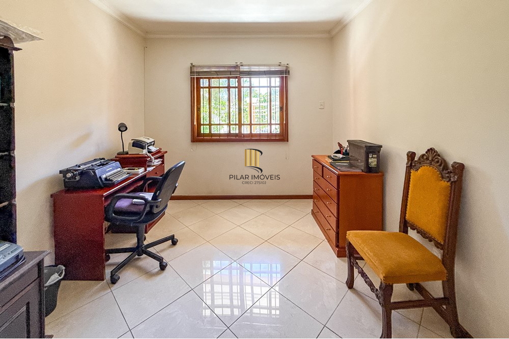 Casa 6 dormitórios no bairro Marechal Rondon