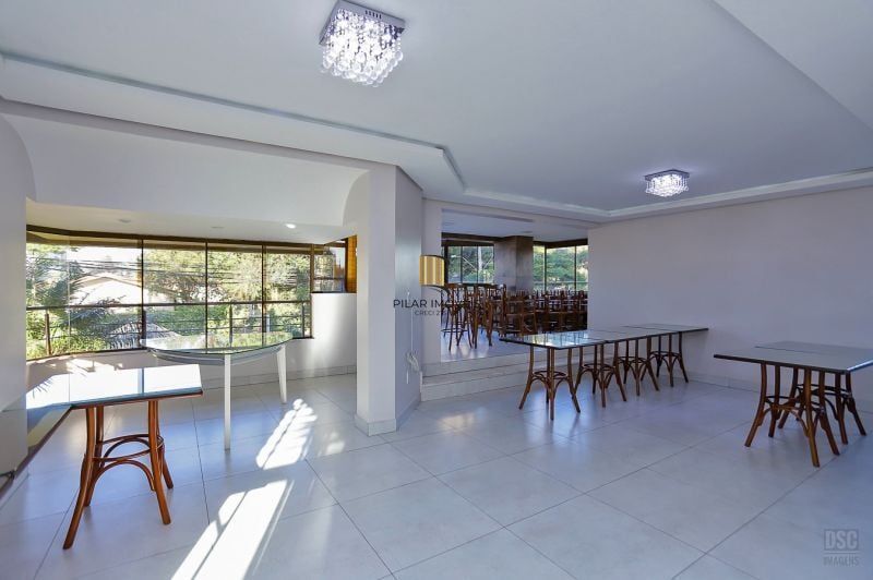 Apartamento 4 dormitórios no bairro Centro