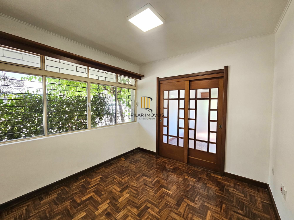 Casa 3 dormitórios no bairro Três Figueiras