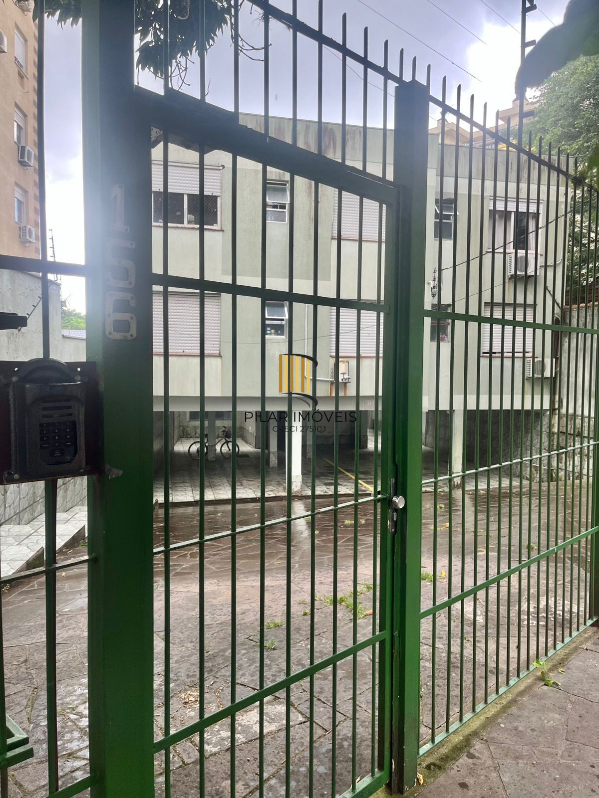 Apto 01 dorm com vaga no Cristo Redentor, 43 m2, 01 lance de escada - Pilar Imóveis