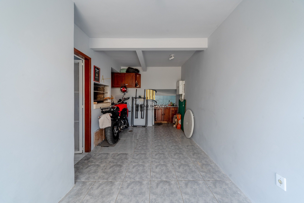 Casa 3 dormitórios no bairro Serraria