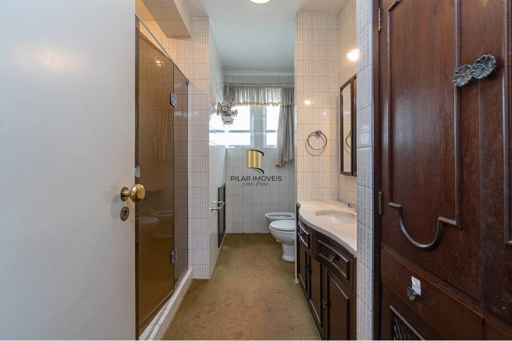 Apartamento 4 dormitórios no bairro Auxiliadora