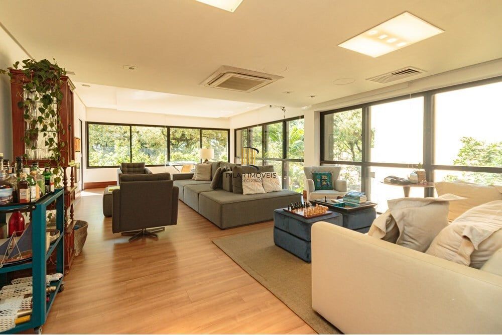Apartamento 4 dormitórios no bairro Floresta