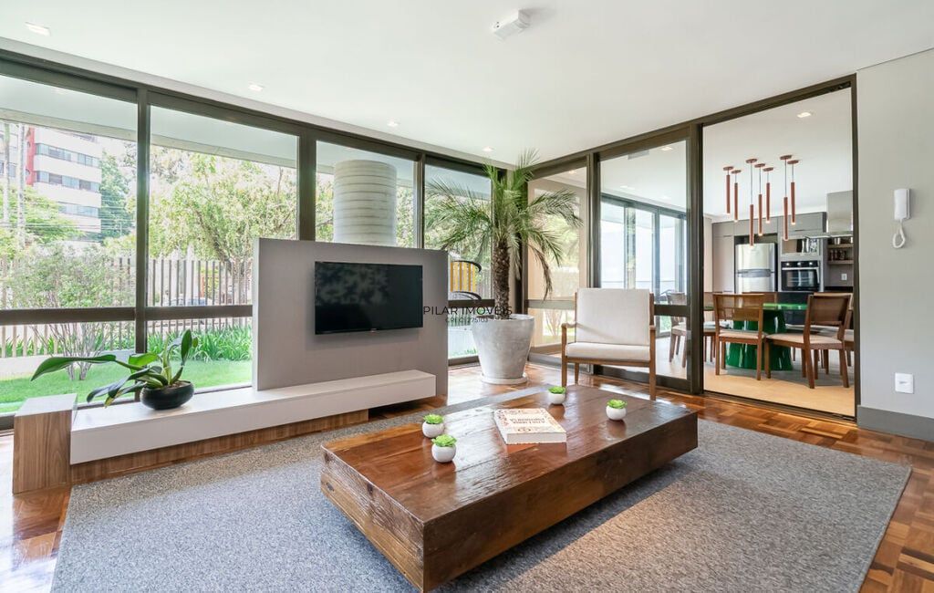 Apartamento 3 dormitórios no bairro Menino Deus