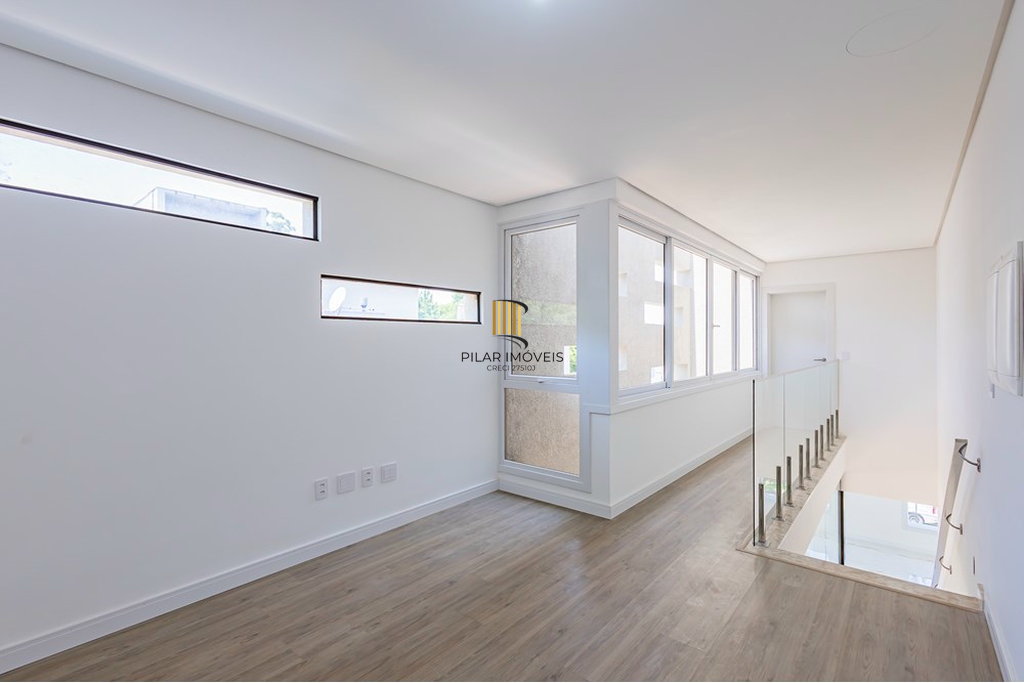 Casa de Condomínio 3 dormitórios no bairro Krahe