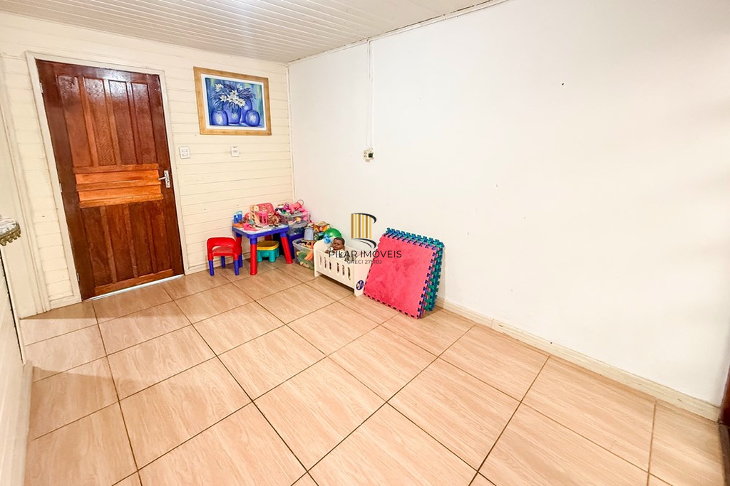 Casa 3 dormitórios no bairro Igara