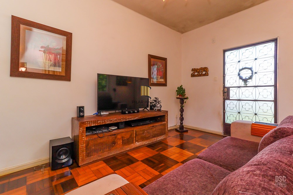 Casa 3 dormitórios no bairro Passo da Areia