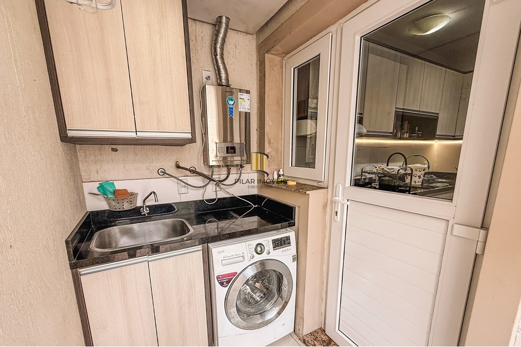 Casa 3 dormitórios no bairro Igara