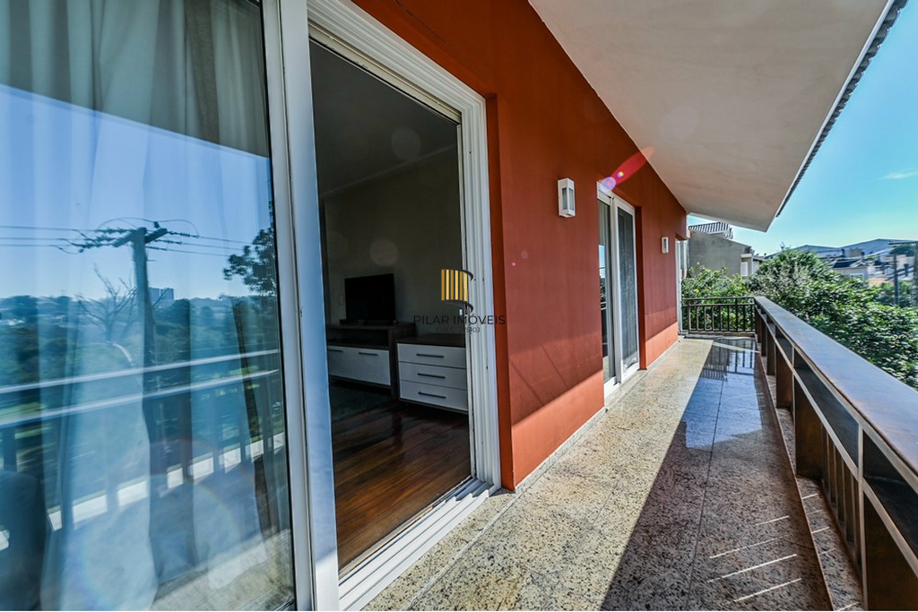 Casa 4 dormitórios no bairro Morro Santana