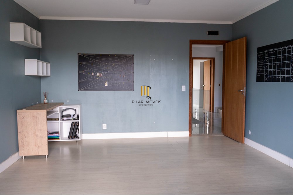 Casa 4 dormitórios no bairro Cecília