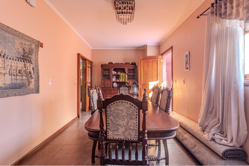 Casa 3 dormitórios no bairro Sarandi