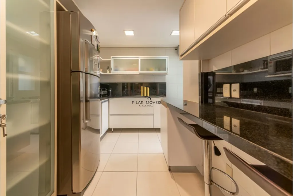 Apartamento 3 dormitórios no bairro Mont Serrat