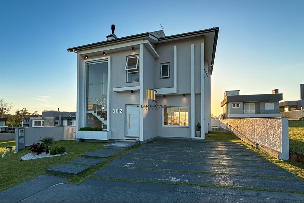 Casa de Condomínio 3 dormitórios no bairro Sanga Funda
