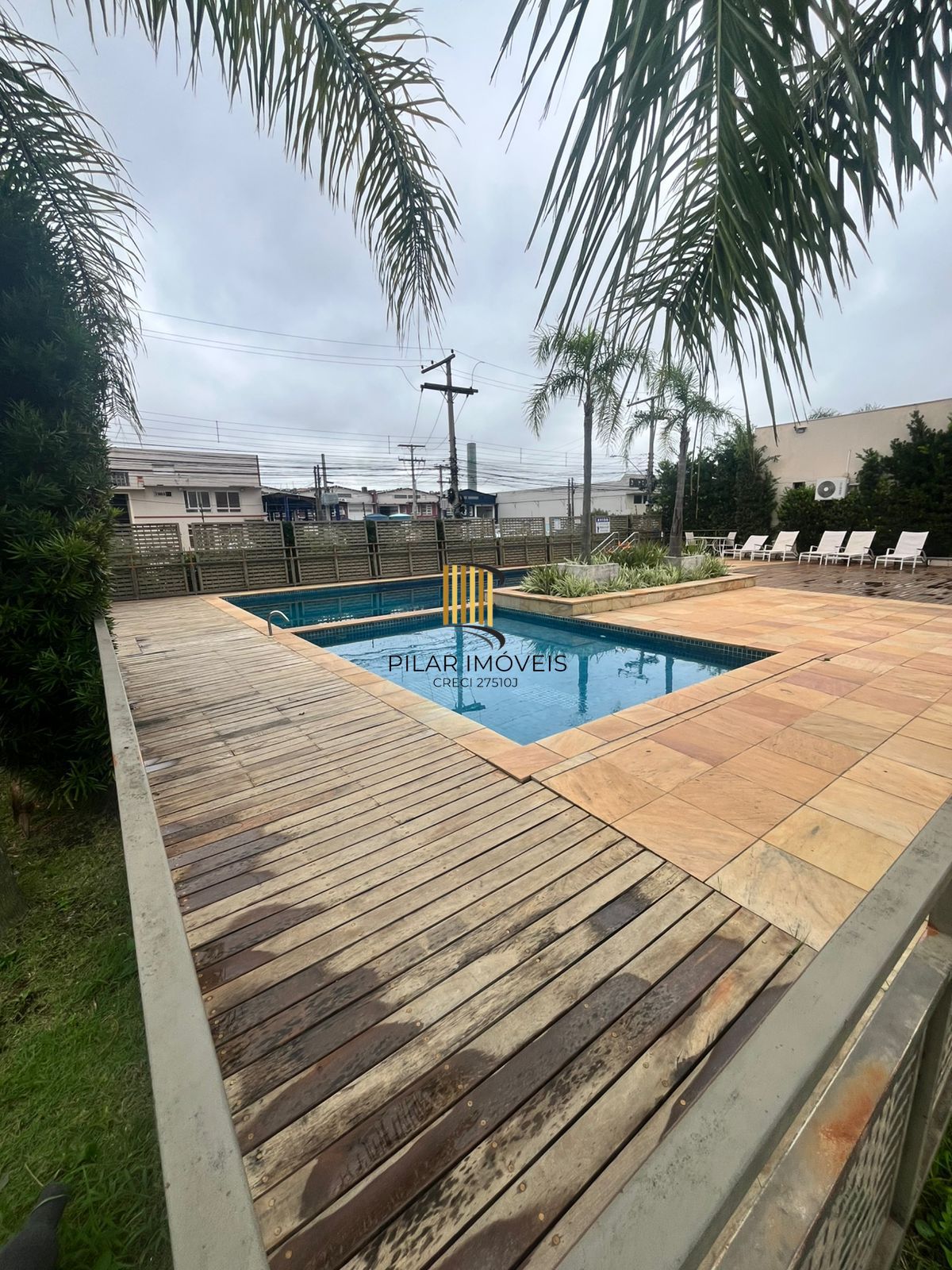 Apartamento no Humaitá de 02 dormitórios, infra e 01 vaga, nunca habitado