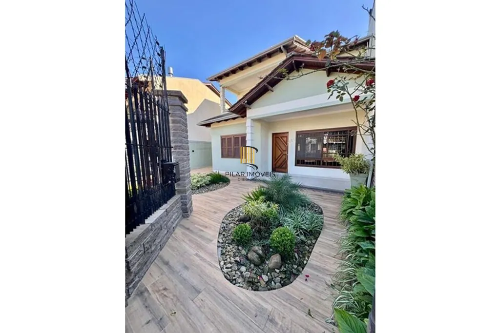 Casa 3 dormitórios no bairro Anchieta
