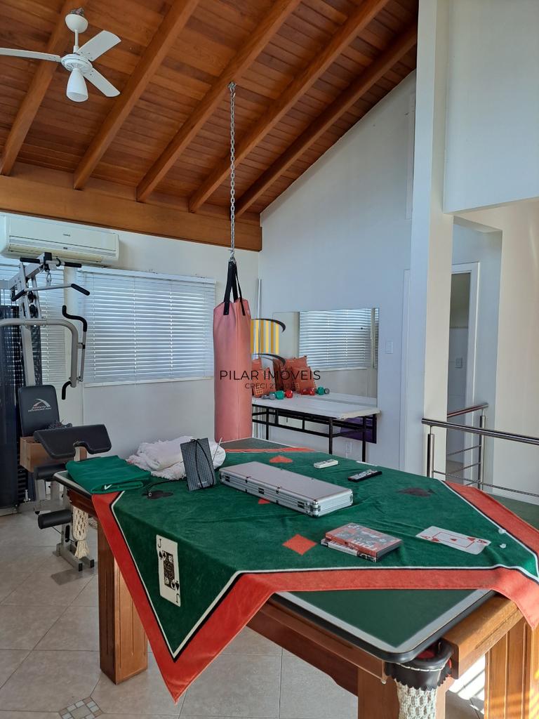 Casa 4 dormitórios no bairro Cristal