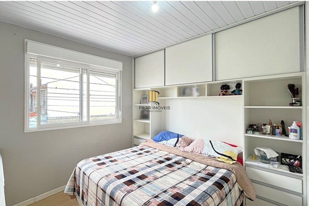 Casa 3 dormitórios no bairro Hípica