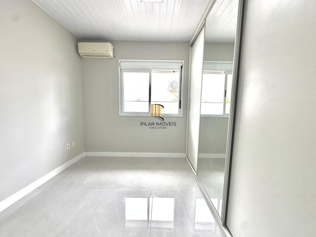 Casa de Condomínio 2 dormitórios no bairro Hípica