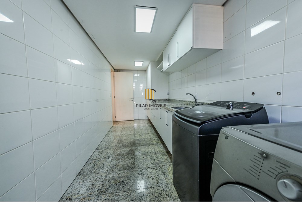 Casa 4 dormitórios no bairro Morro Santana