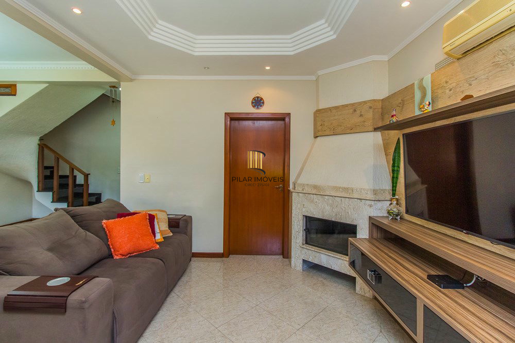 Casa 4 dormitórios no bairro Moinhos de Vento