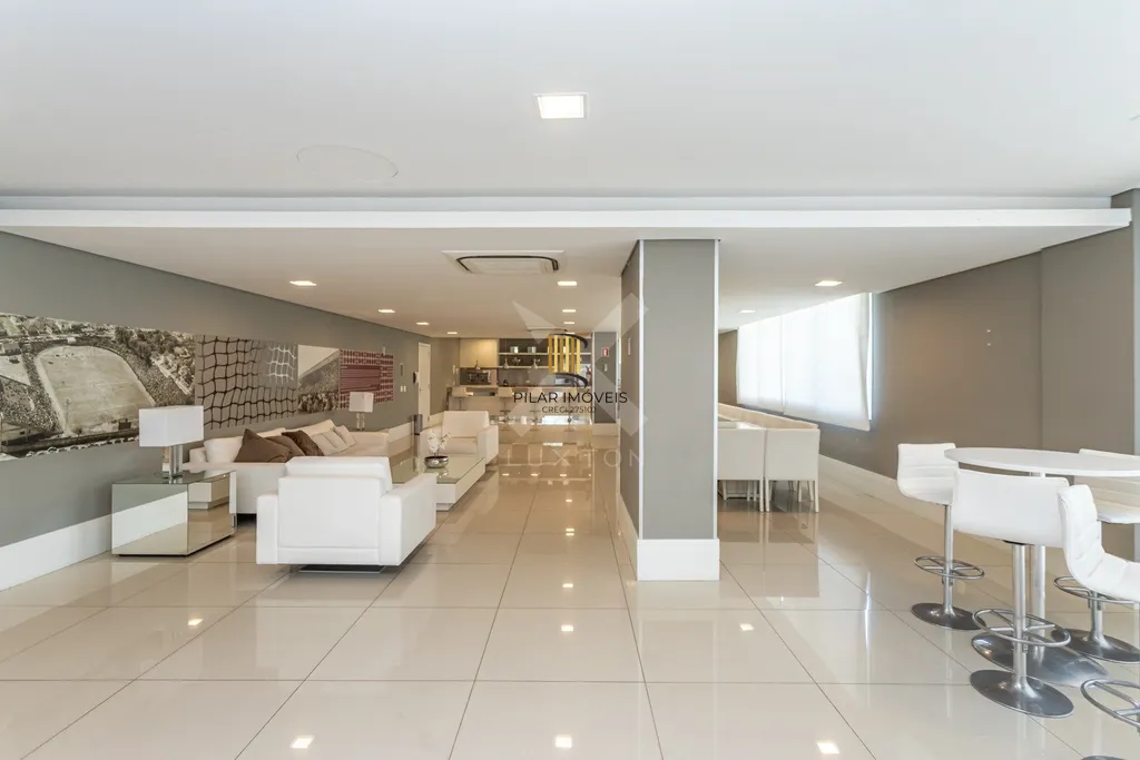 Apartamento 4 dormitórios no bairro Menino Deus