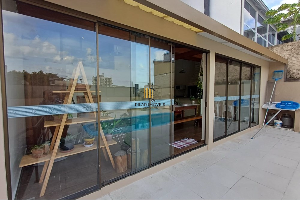 Casa 3 dormitórios no bairro Jardim do Salso