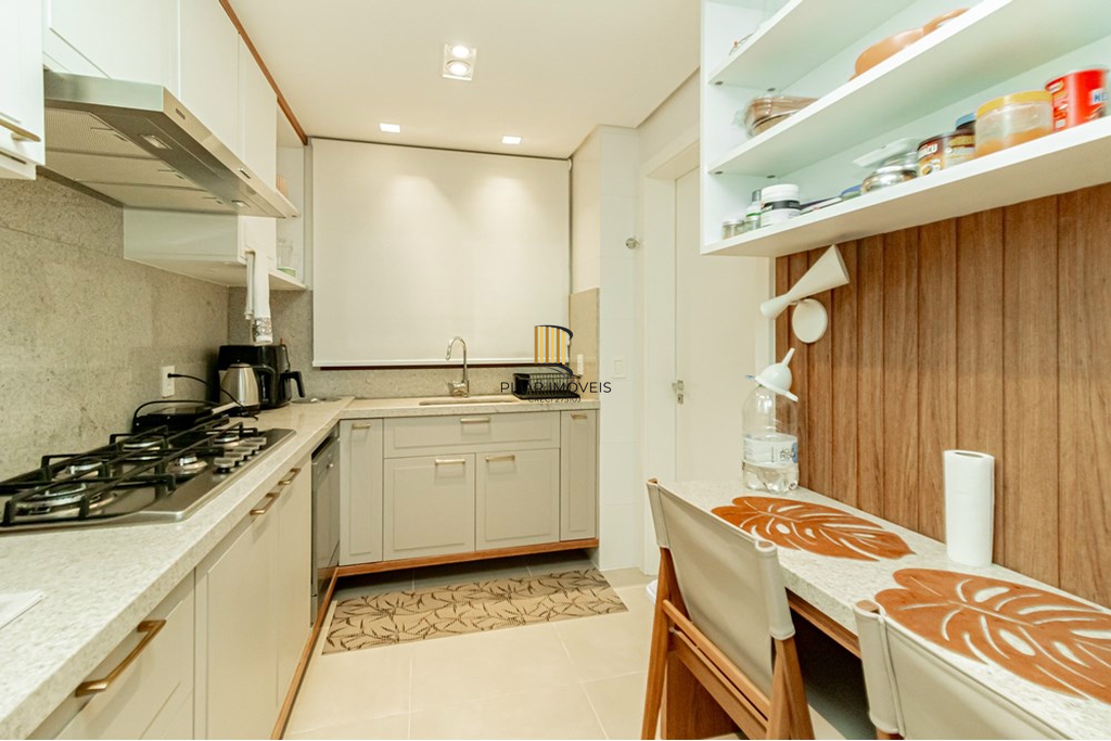 Apartamento 3 dormitórios no bairro Menino Deus
