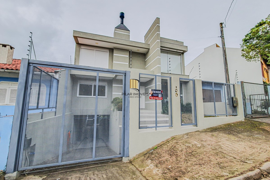 Casa 4 dormitórios no bairro Ipanema