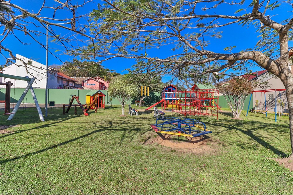 Casa de Condomínio 3 dormitórios no bairro Ipanema