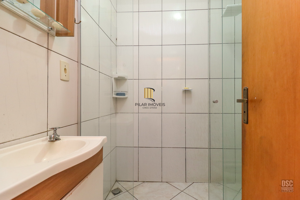 Casa 2 dormitórios no bairro Hípica