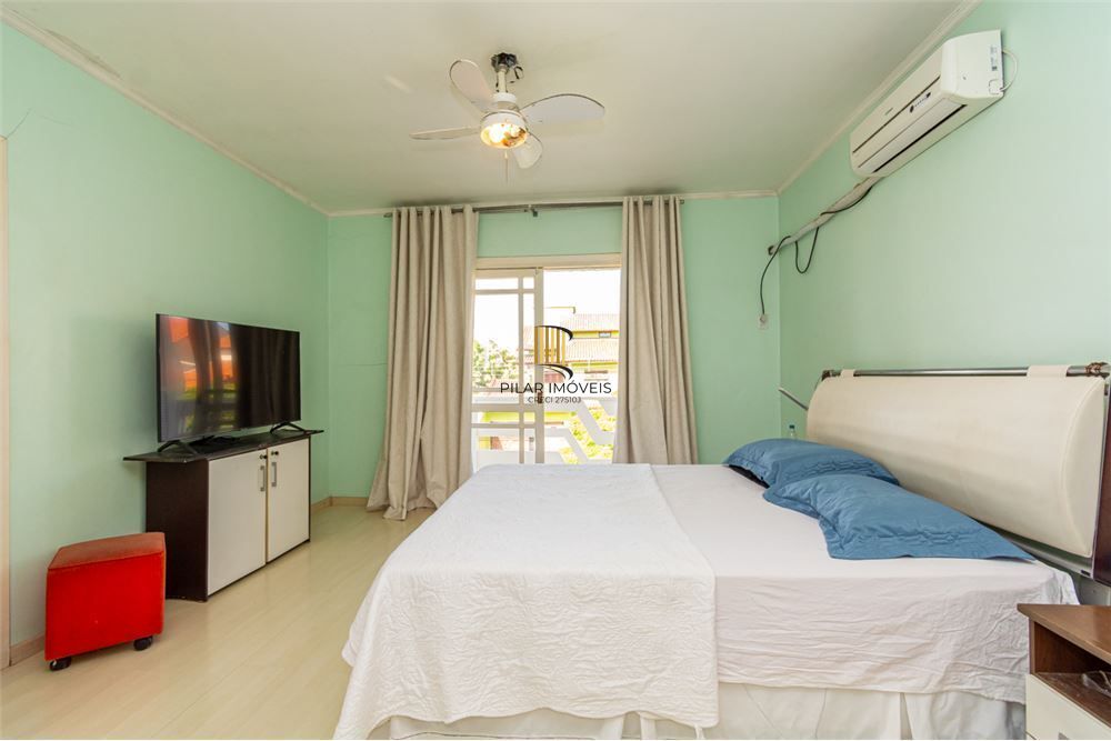 Casa 4 dormitórios no bairro Moinhos de Vento