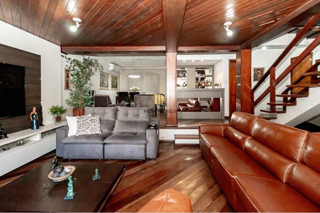 Casa 4 dormitórios no bairro Jardim Planalto