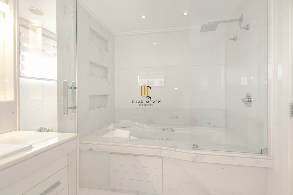 Triplex 3 dormitórios no bairro Bela Vista