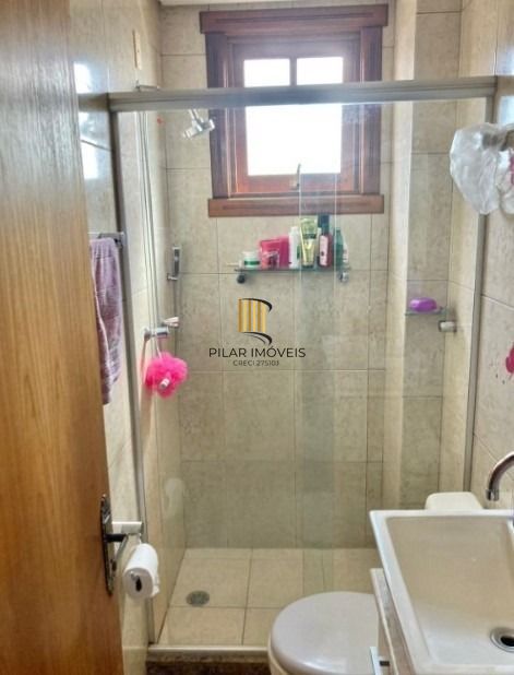 Excelente cobertura, 03 dorm com suite, churrasqueira, piscina e vista.