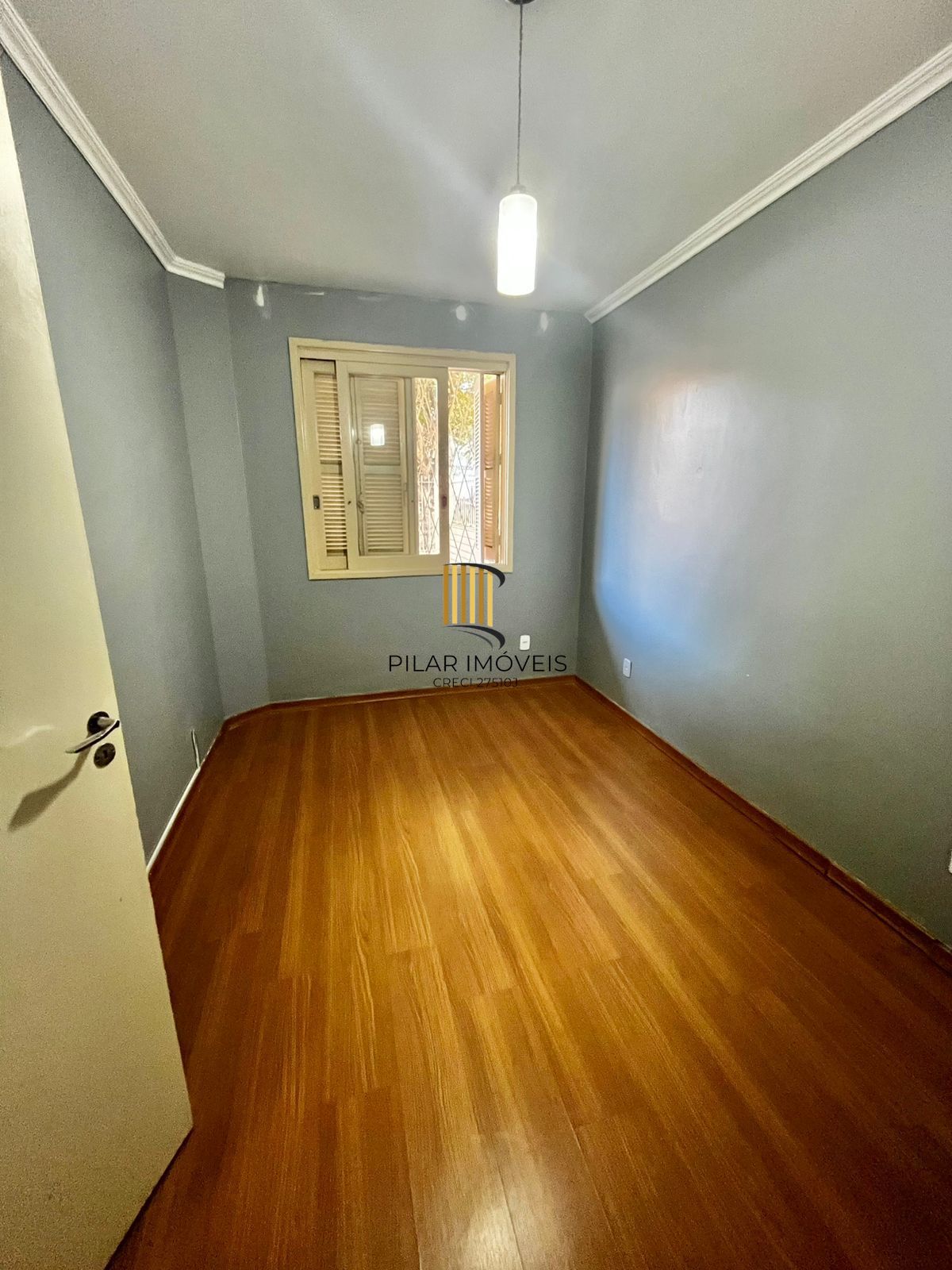 Apto térreo, 01 dorm, água quente, área fechada, 50 m², 200 m do Shopping Wallig