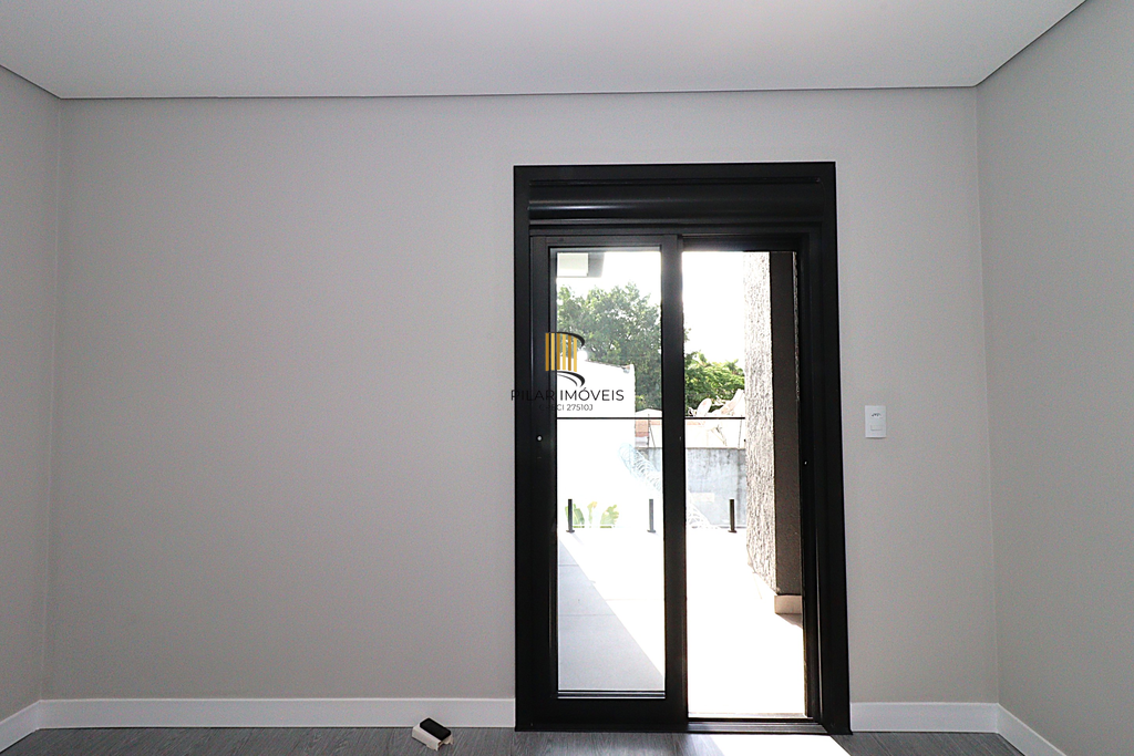 Casa de Condomínio 3 dormitórios no bairro São Sebastião