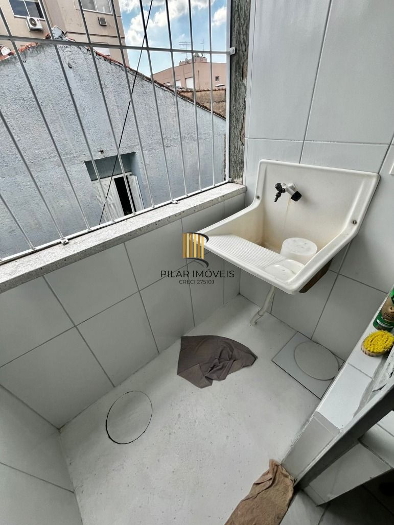 01 dormitório, 42 m² de frente no Passo da Areia