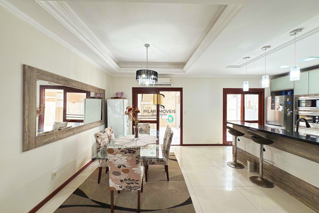 Casa de Condomínio 3 dormitórios no bairro Hípica