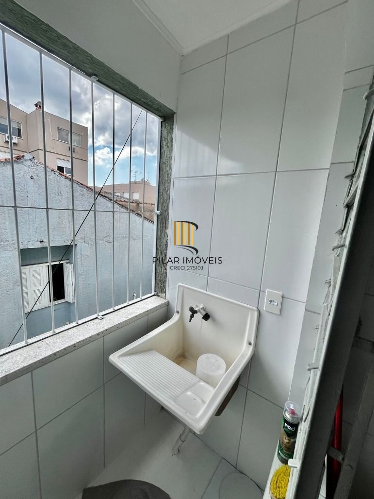 01 dormitório, 42 m² de frente no Passo da Areia