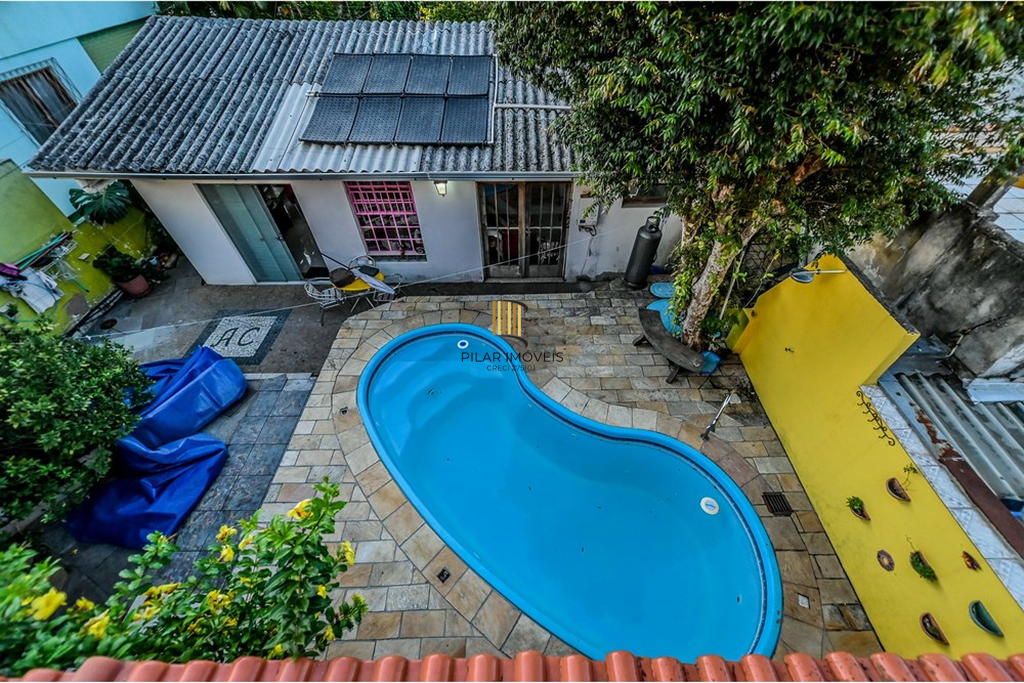 Casa de Condomínio 4 dormitórios no bairro Santa Tereza