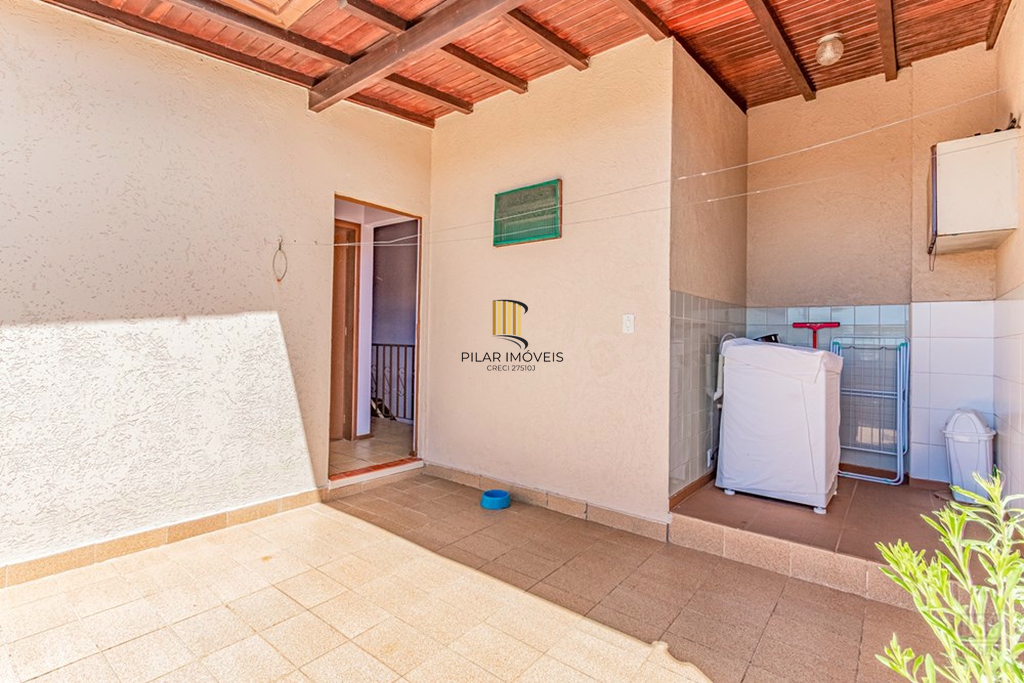 Casa 5 dormitórios no bairro Tristeza