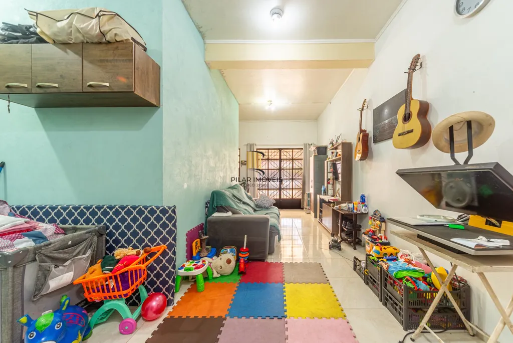 Casa 4 dormitórios no bairro Sarandi