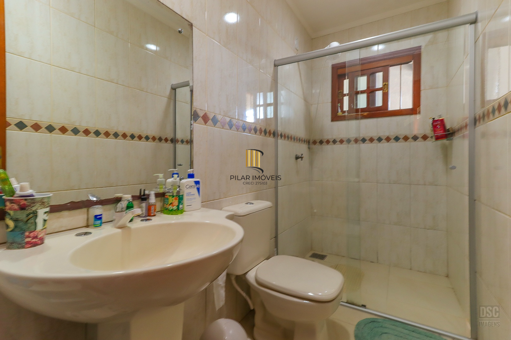 Casa 3 dormitórios no bairro Nonoai