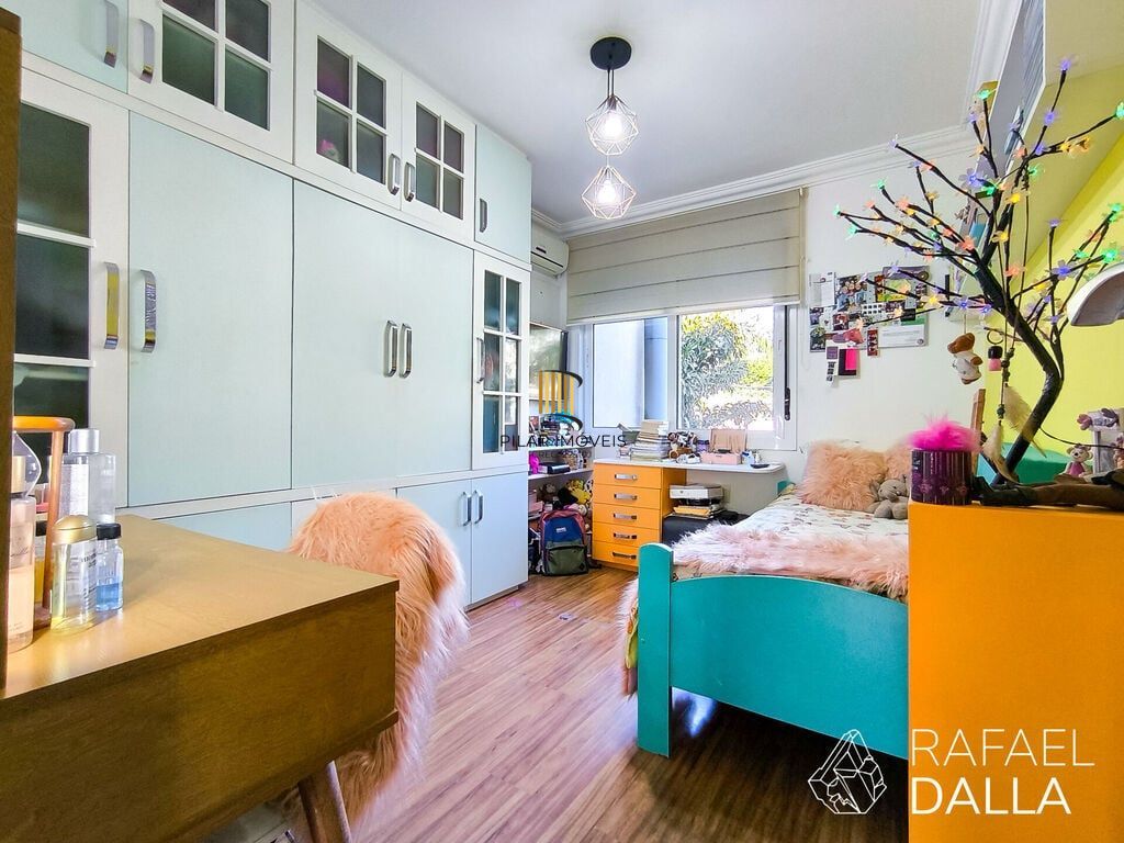 Casa de Condomínio 3 dormitórios no bairro Jardim Carvalho
